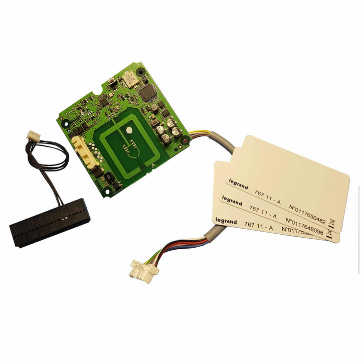 Legrand - Kit RFID badgelezer met badge van metalen oplaadpalen - 059059-E⚡shock